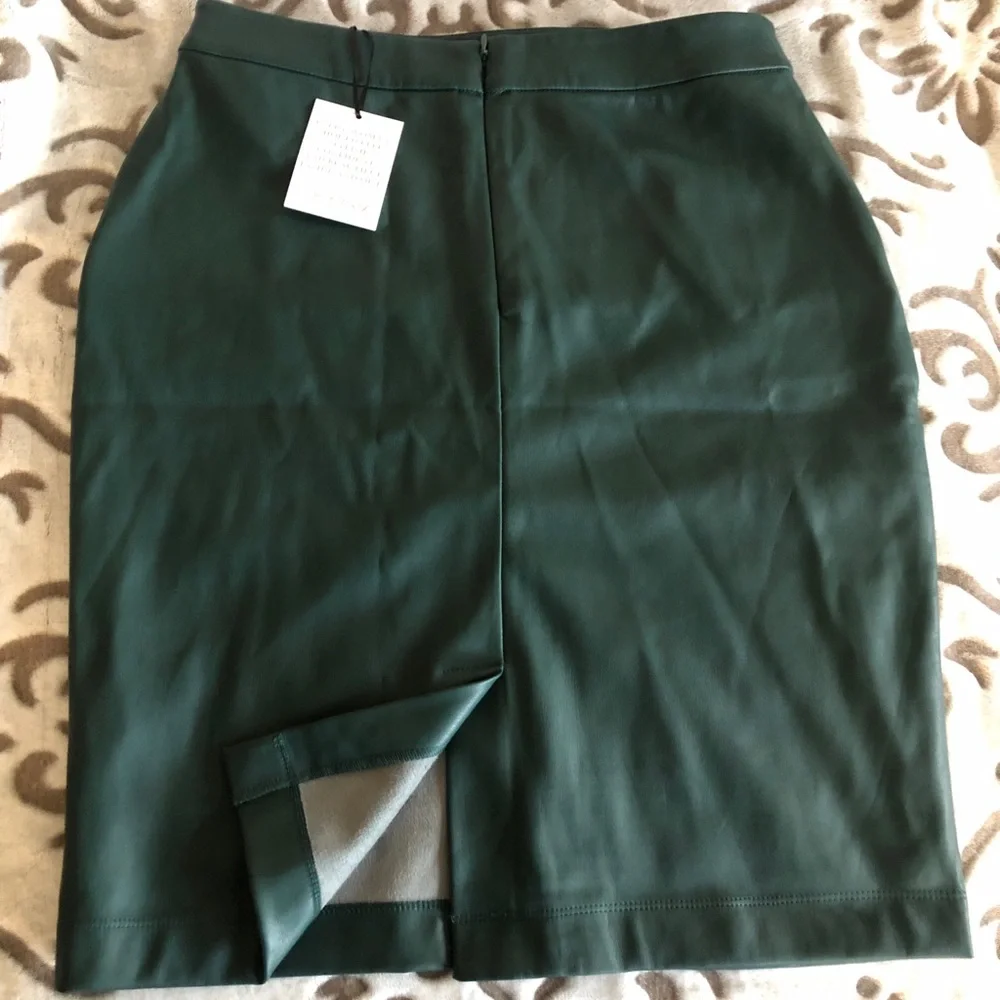 Jaclyn Smith Faux Leather skirt size 10 - Picture 5 of 7